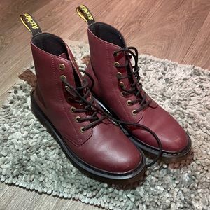 Dr. Marten’s Women’s 10
